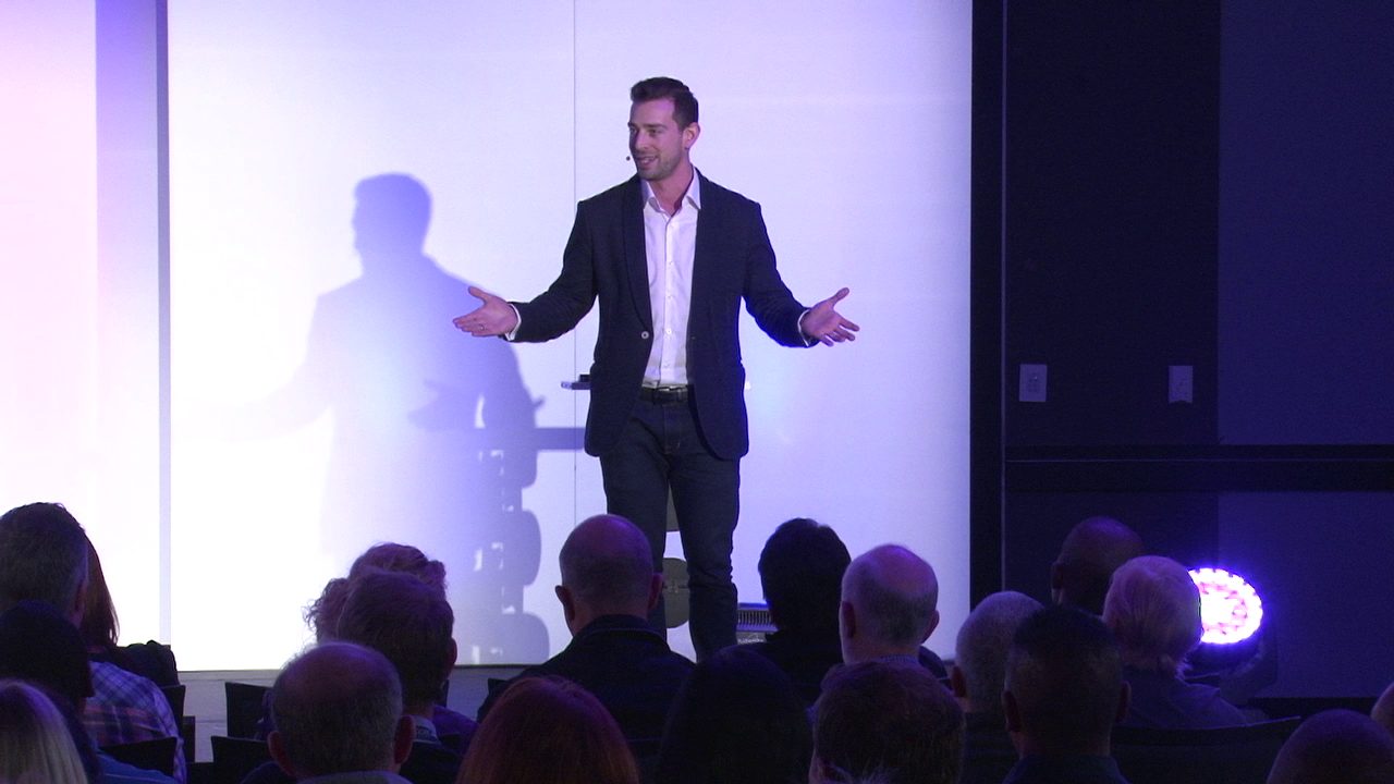 Gilan Gork on stage — photo 13
