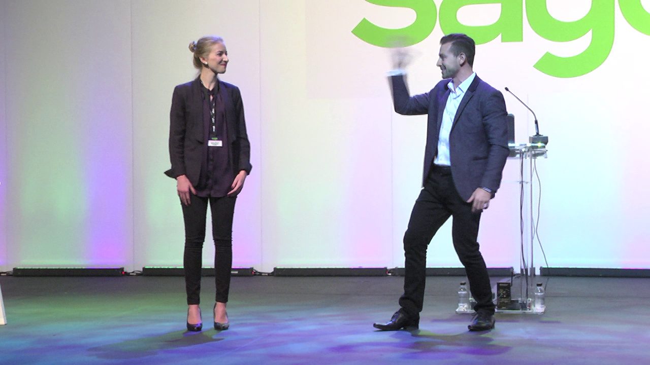 Gilan Gork on stage — photo 1