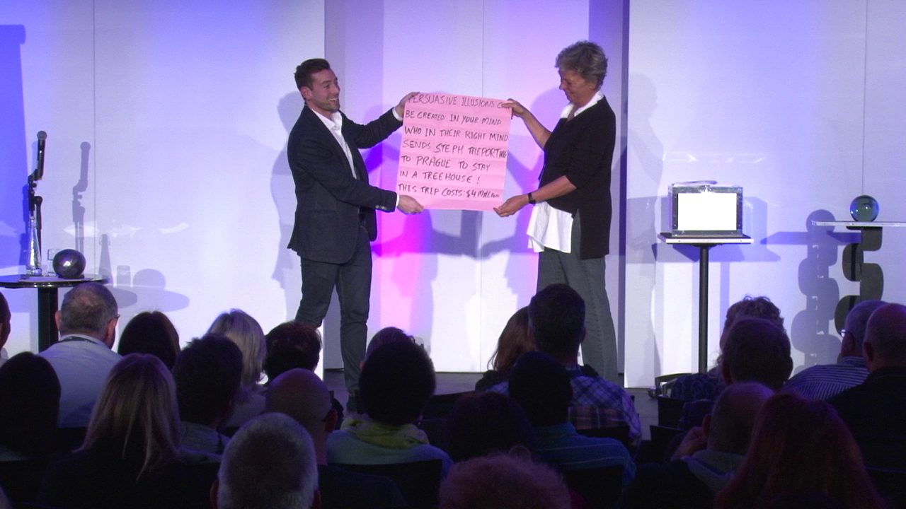 Gilan Gork on stage — photo 4